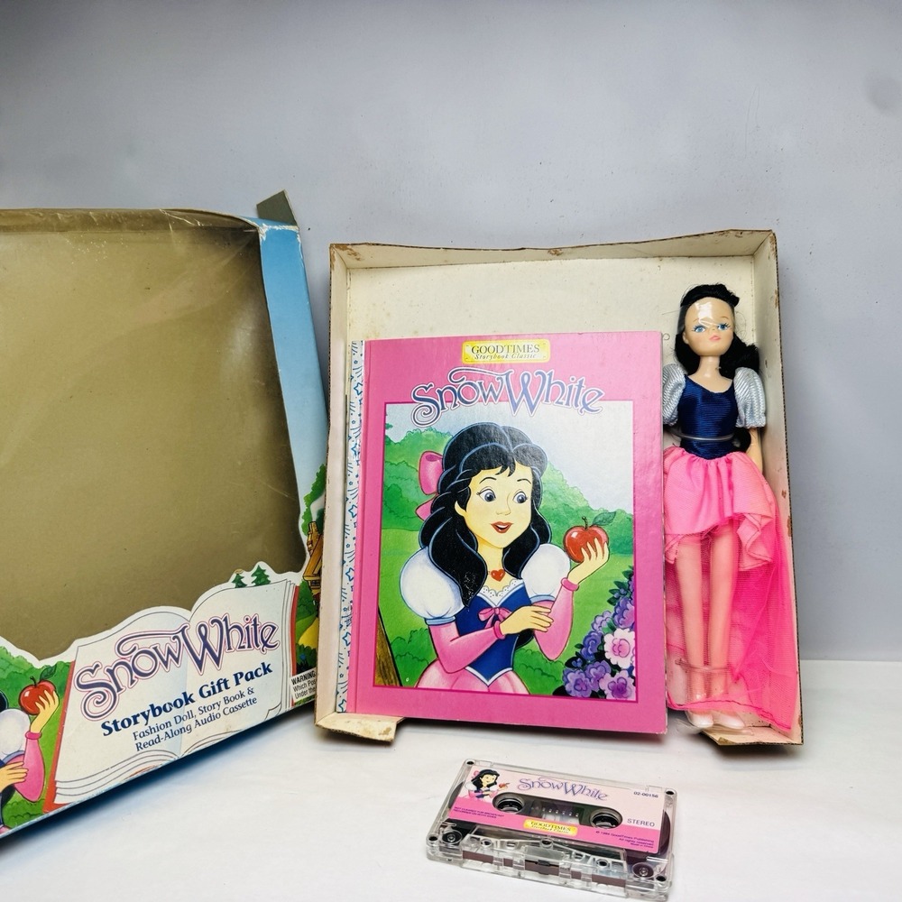 Vintage Snow White Storybook Gift Pack‎ Doll Read-A-Long Audio Cassette Book Set